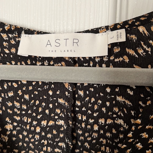 ASTR the label leopard print bodysuit size L - Picture 2 of 6